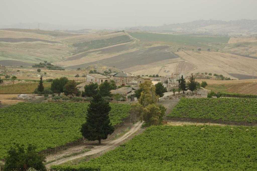 Gibbesi Country Farm Piccolo Cottage Naro Luaran gambar